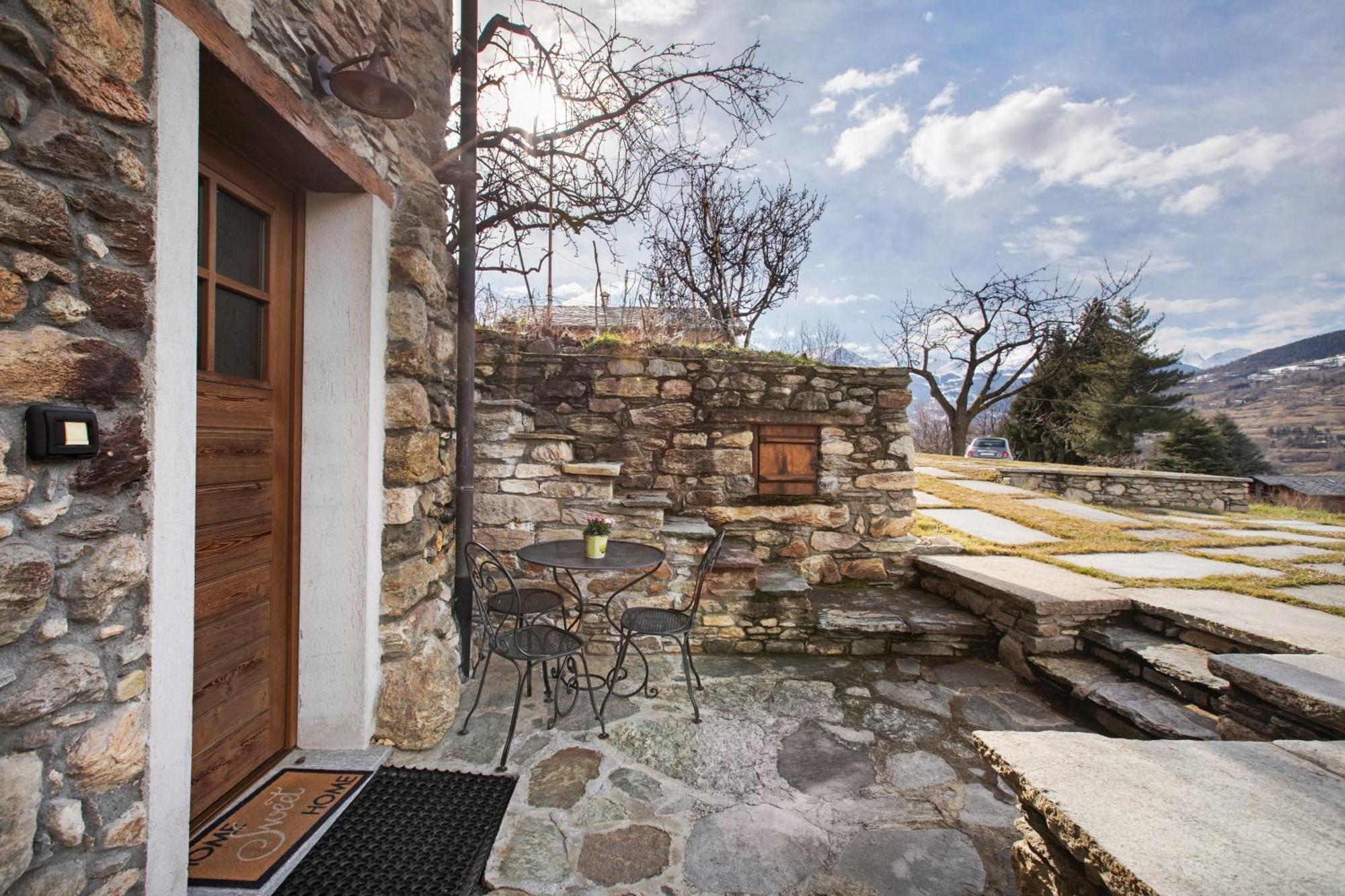 Mini House Valle D'Aosta Roisan ภายนอก รูปภาพ